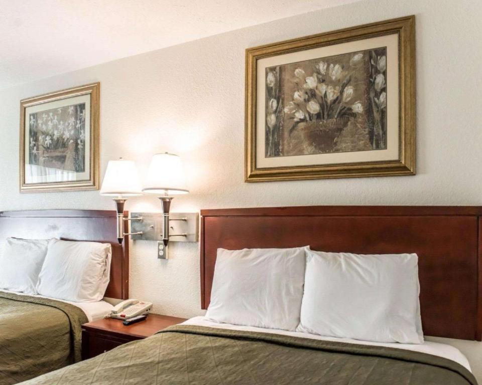 Econo Lodge Lloyd Eksteriør billede